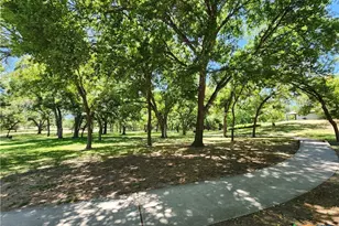 184 E Torrey St, New Braunfels, TX 78130 - Photo 25