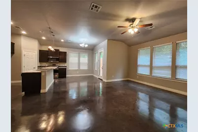 184 E Torrey Street, New Braunfels, TX 78130 - Photo 3