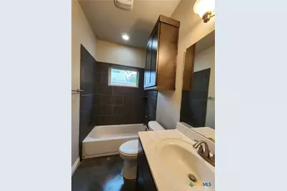 184 E Torrey Street, New Braunfels, TX 78130 - Photo 21