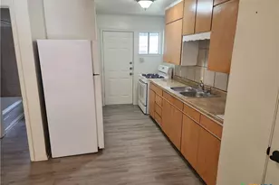 1802 W Avenue H, Temple, TX 76504 - Photo 9