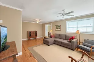 462 Flatrock Dr, Canyon Lake, TX 78133 - Photo 5