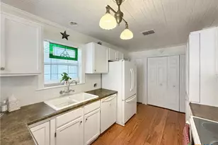 462 Flatrock Dr, Canyon Lake, TX 78133 - Photo 13