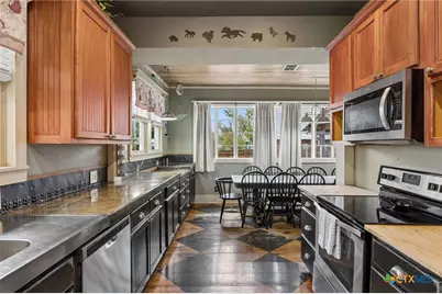 292 S Gilbert Avenue, New Braunfels, TX 78130 - Photo 19