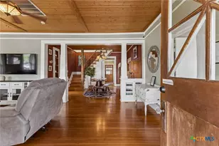 292 S Gilbert Ave, New Braunfels, TX 78130 - Photo 7