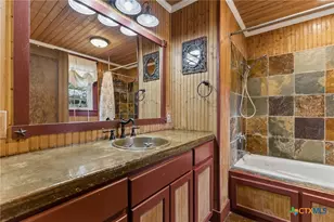 292 S Gilbert Ave, New Braunfels, TX 78130 - Photo 17