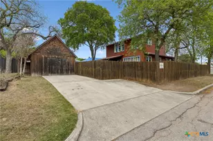 292 S Gilbert Ave, New Braunfels, TX 78130 - Photo 35