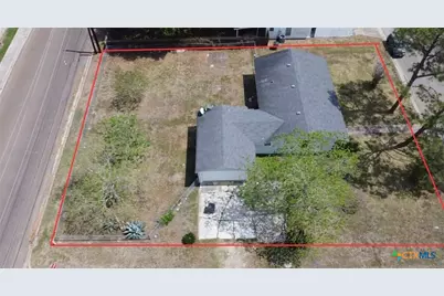 1902 Navidad Street, Victoria, TX 77901 - Photo 7