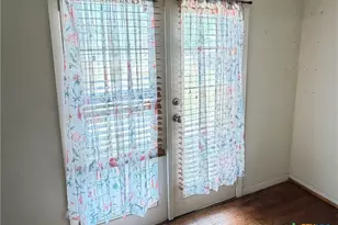 1902 Navidad St, Victoria, TX 77901 - Photo 17