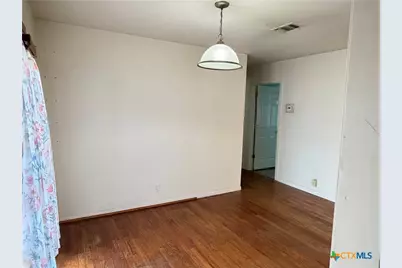 1902 Navidad Street, Victoria, TX 77901 - Photo 11