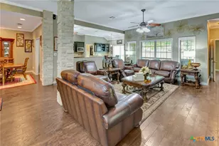 204 Crosswind Dr, Victoria, TX 77904 - Photo 9