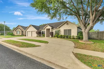 204 Crosswind Drive, Victoria, TX 77904 - Photo 3