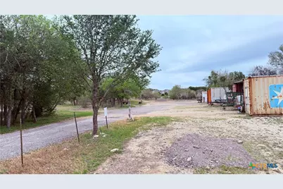 2214 S Hunter Road, San Marcos, TX 78666 - Photo 3