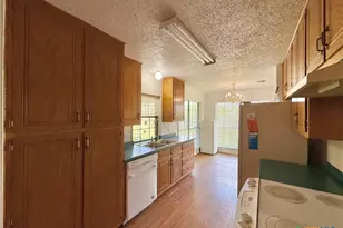 316 Cromwell Dr, Victoria, TX 77901 - Photo 15