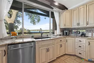 259 Oak Hideaway Dr, Canyon Lake, TX 78133 - Photo 15