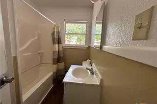 726 E Humphreys St, Seguin, TX 78155 - Photo 11