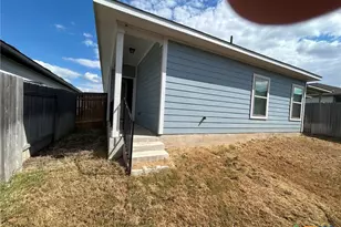 612 Barbary Coast Ln, Jarrell, TX 76537 - Photo 3