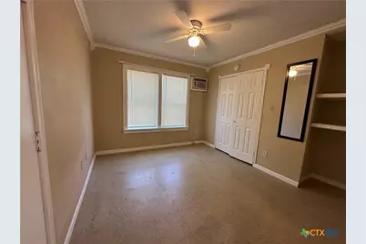 908 Pecan Street, Seguin, TX 78155 - Photo 9