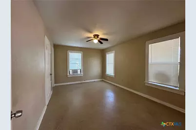 908 Pecan Street, Seguin, TX 78155 - Photo 7