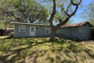 908 Pecan St, Seguin, TX 78155 - Photo 11
