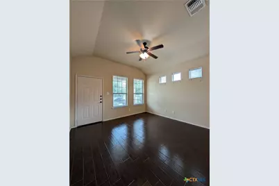 534 Creekside Circle, New Braunfels, TX 78130 - Photo 5