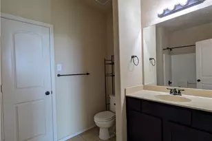 534 Creekside Cir, New Braunfels, TX 78130 - Photo 21