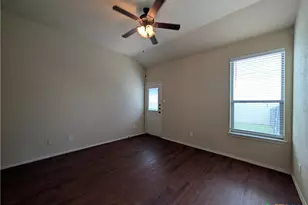 534 Creekside Cir, New Braunfels, TX 78130 - Photo 19