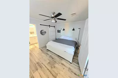 1005 W Houston Avenue, Seadrift, TX 77983 - Photo 7