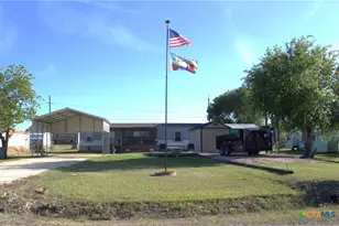 1005 W Houston Ave, Seadrift, TX 77983 - Photo 1