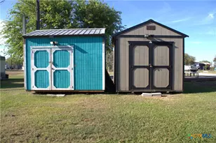 1005 W Houston Ave, Seadrift, TX 77983 - Photo 17