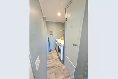 1005 W Houston Avenue, Seadrift, TX 77983 - Photo 13