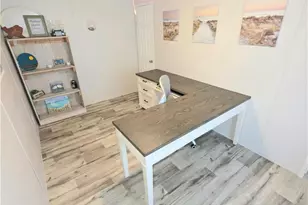 1005 W Houston Ave, Seadrift, TX 77983 - Photo 7