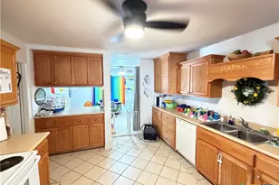 202 Bego St, Goliad, TX 77963 - Photo 13