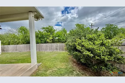 1660 W Nolte Farms Road, Seguin, TX 78155 - Photo 17