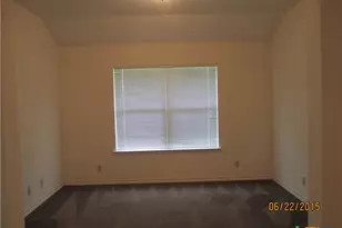 110 Jocelyn Cir, Victoria, TX 77901 - Photo 5