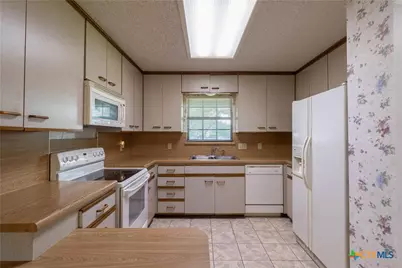 3065 Summit Drive, Belton, TX 76513 - Photo 15