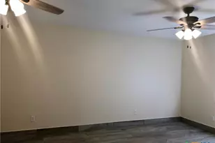 1002 Hazelton St, San Marcos, TX 78666 - Photo 15