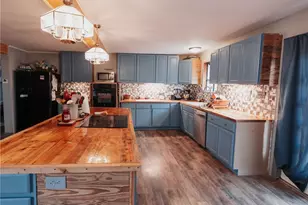 200 Williams St, Cuero, TX 77954 - Photo 5