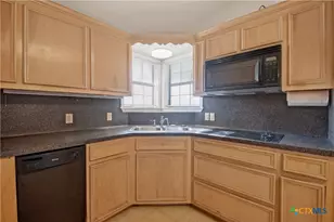 23409 Zac Lentz Pkwy, Victoria, TX 77905 - Photo 21