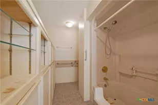 23409 Zac Lentz Pkwy, Victoria, TX 77905 - Photo 25