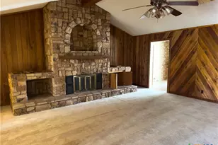 27 Schaefer Rd, Victoria, TX 77905 - Photo 11