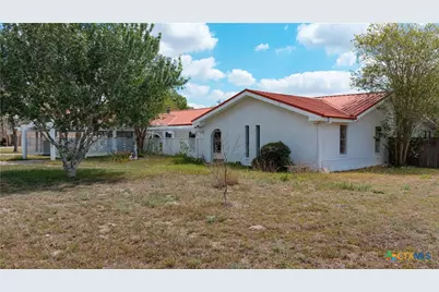 27 Schaefer Road, Victoria, TX 77905 - Photo 9