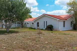 27 Schaefer Rd, Victoria, TX 77905 - Photo 9