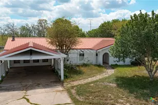 27 Schaefer Rd, Victoria, TX 77905 - Photo 1