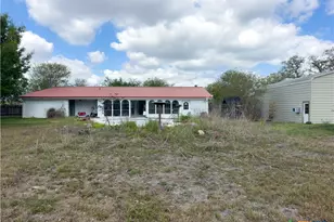 27 Schaefer Rd, Victoria, TX 77905 - Photo 33