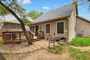 2009 Ridge View Dr, San Marcos, TX 78666 - Photo 3