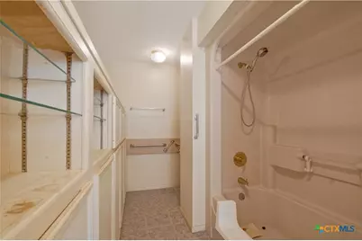 23409 Zac Lentz Parkway, Victoria, TX 77905 - Photo 25