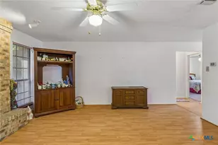 1208 Mooncrest, New Braunfels, TX 78130 - Photo 7