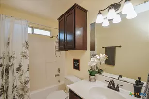 515 Bridle Ln, Victoria, TX 77904 - Photo 19