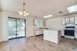 1078 Stone Trail, New Braunfels, TX 78130 - Photo 11