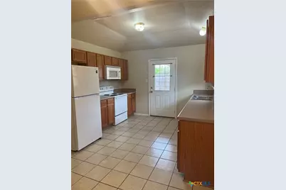 1031 Helen Drive #B, New Braunfels, TX 78130 - Photo 9